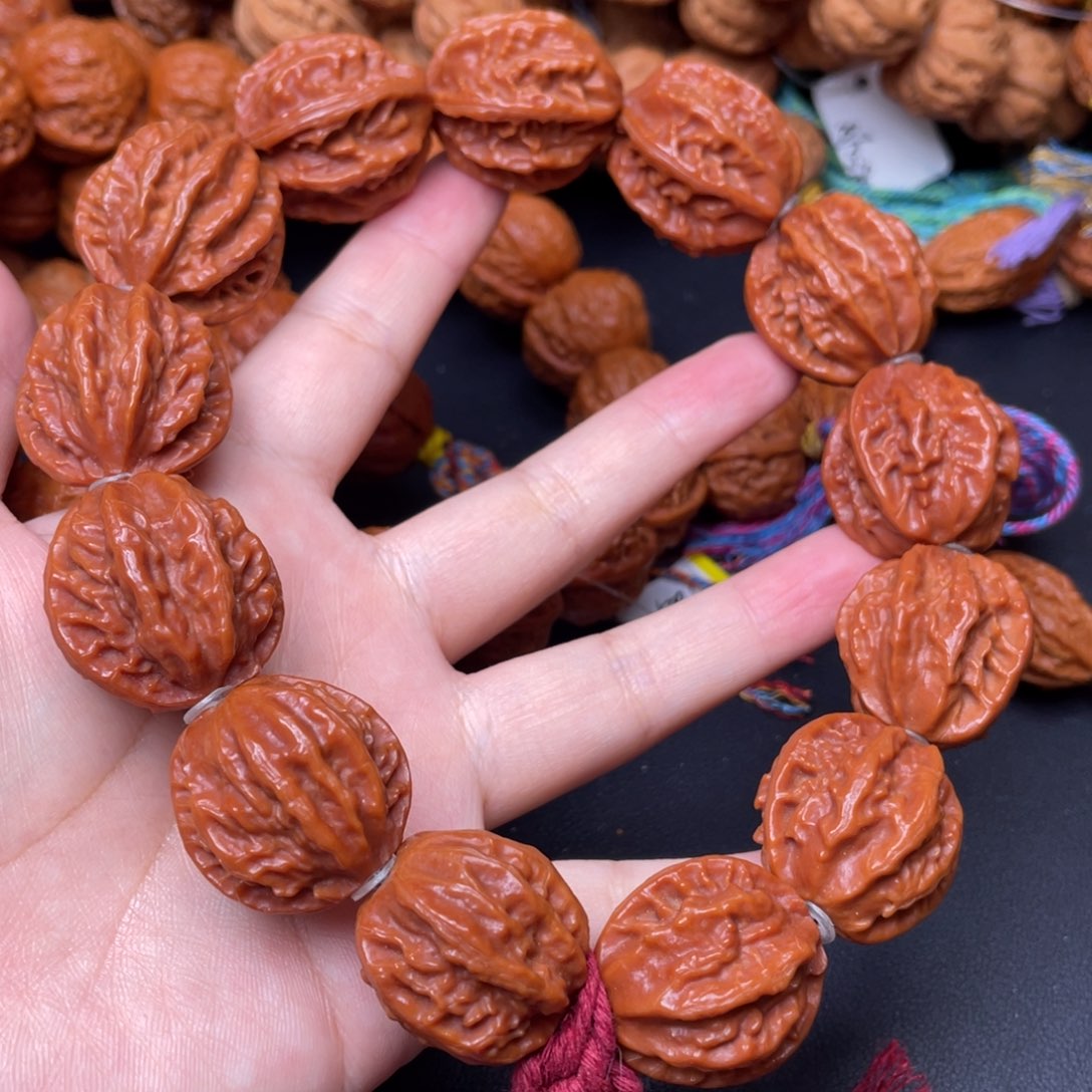 文玩核桃手串龙脊八棱手持