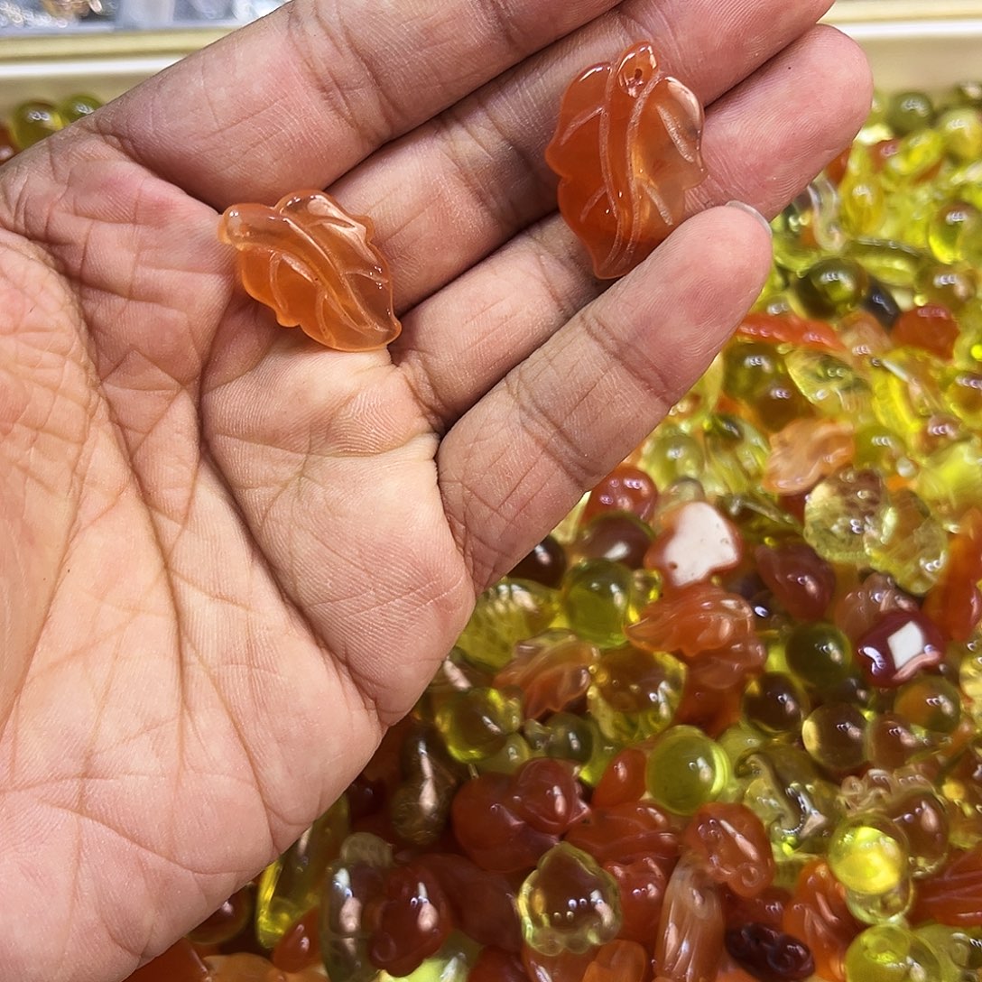 水晶颈饰未镶嵌红兔毛树叶