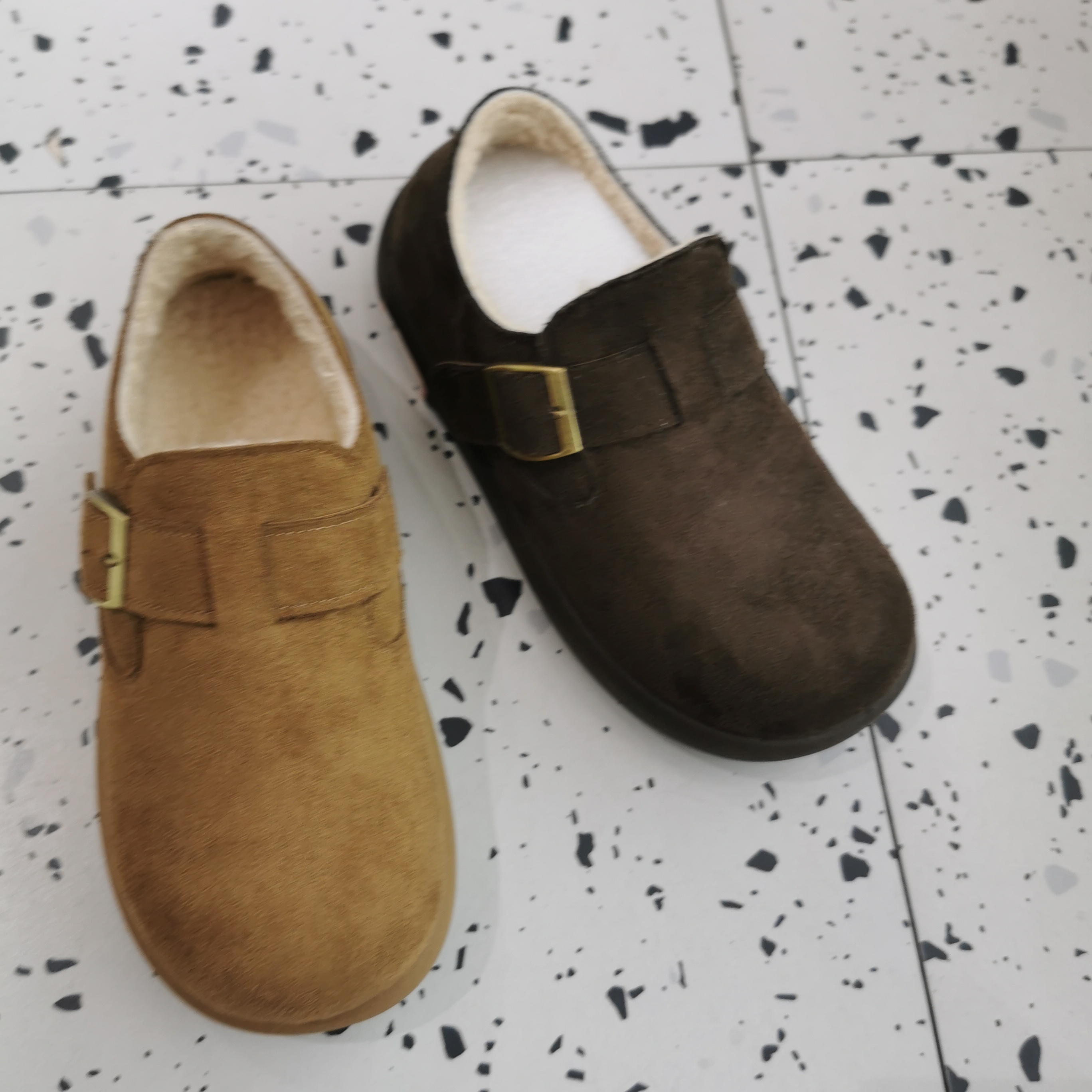 瑞丽鞋包新款上市边扣加绒复古老钱风舒适休闲勃肯鞋女鞋808-1