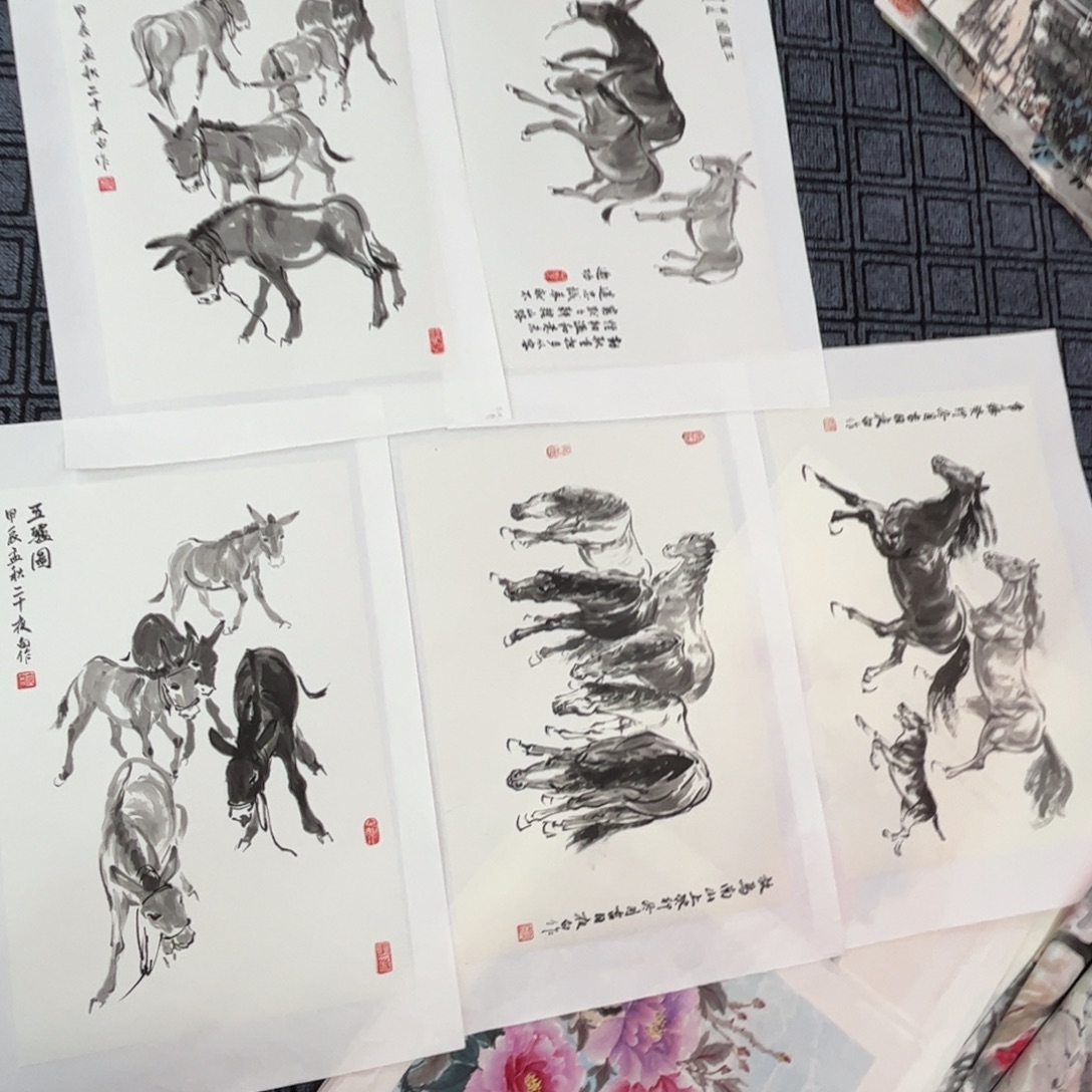 用***3国画四尺三开花鸟作品