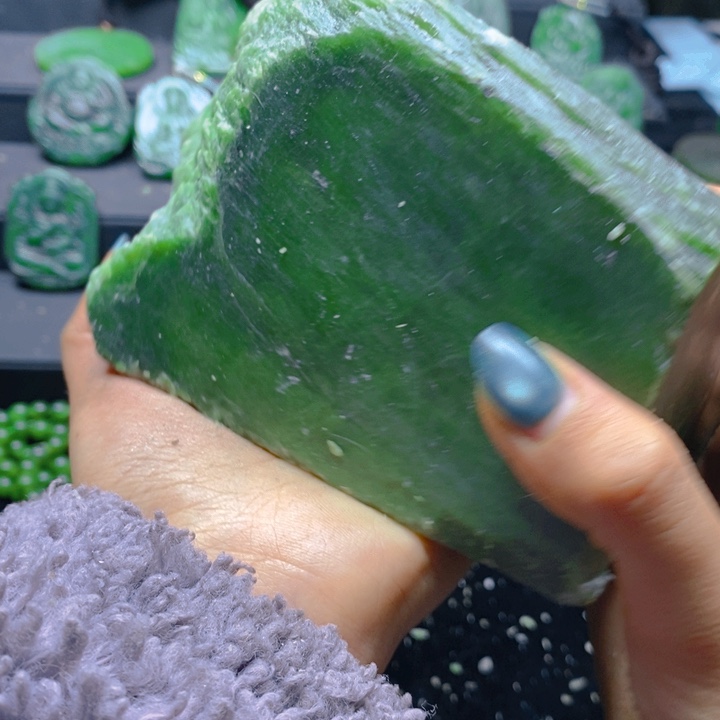 和田玉未镶嵌珠宝半成品