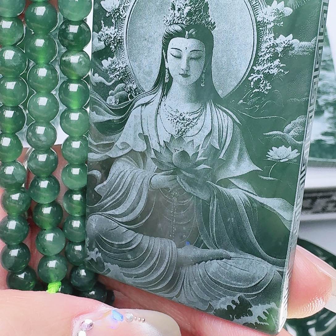 翡翠未镶嵌颈饰多样性发其一