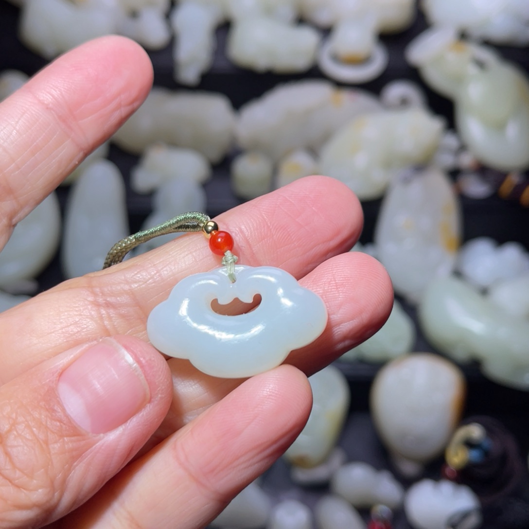 和田玉颈饰未镶嵌