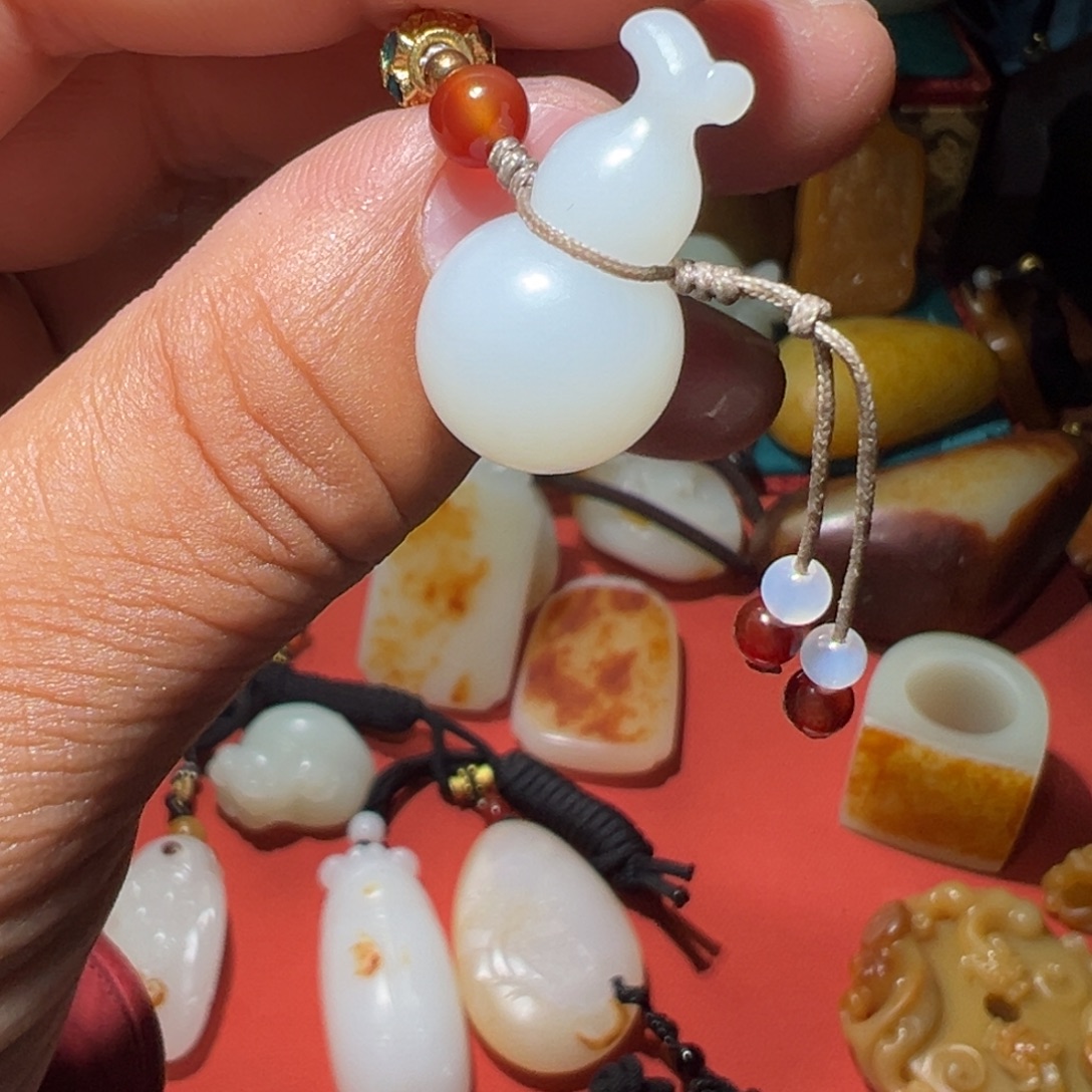 和田玉（糖玉）未镶嵌颈饰