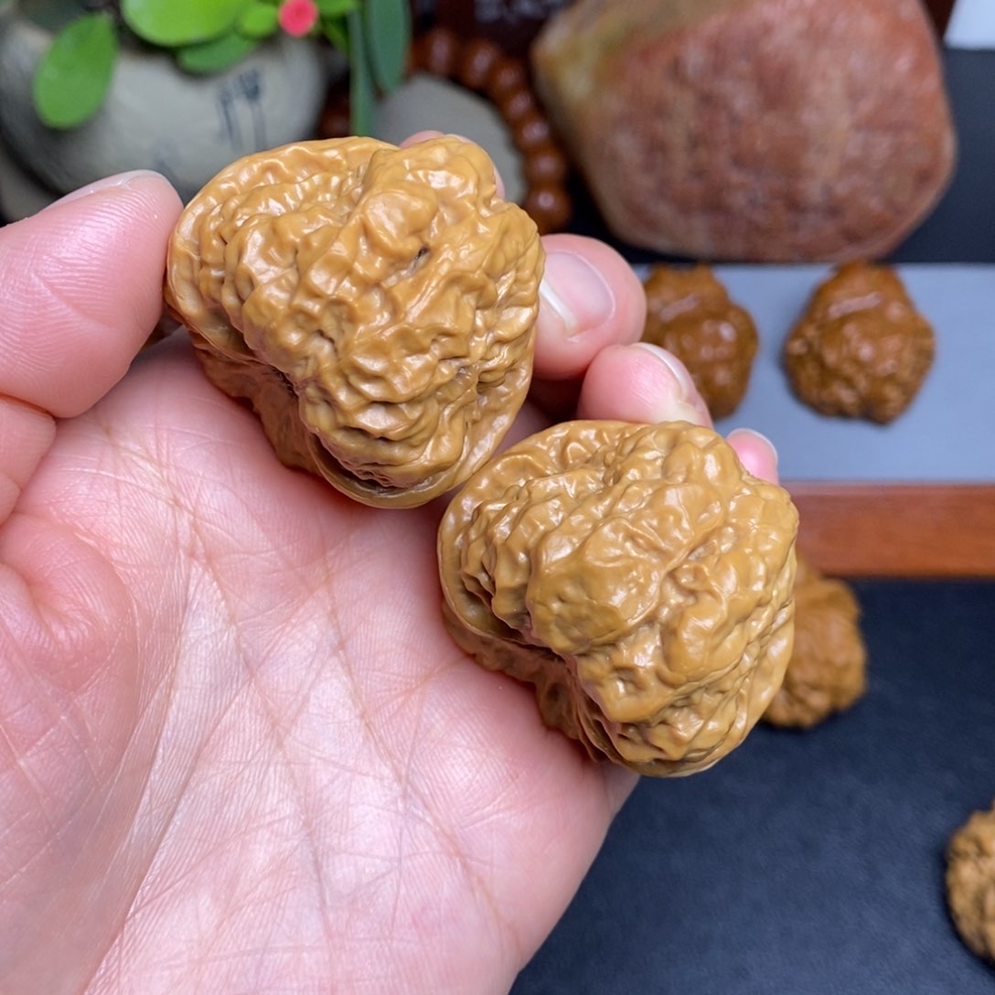 文玩核桃把件乌****店40蛤蟆头