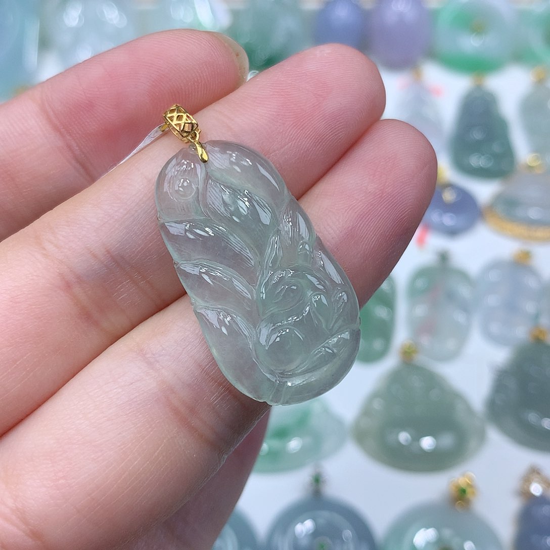 翡翠颈饰18K金镶嵌九尾狐