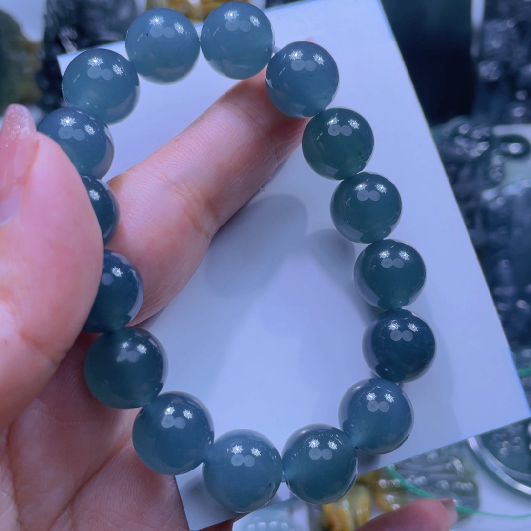 翡翠颈饰未镶嵌奔**爱