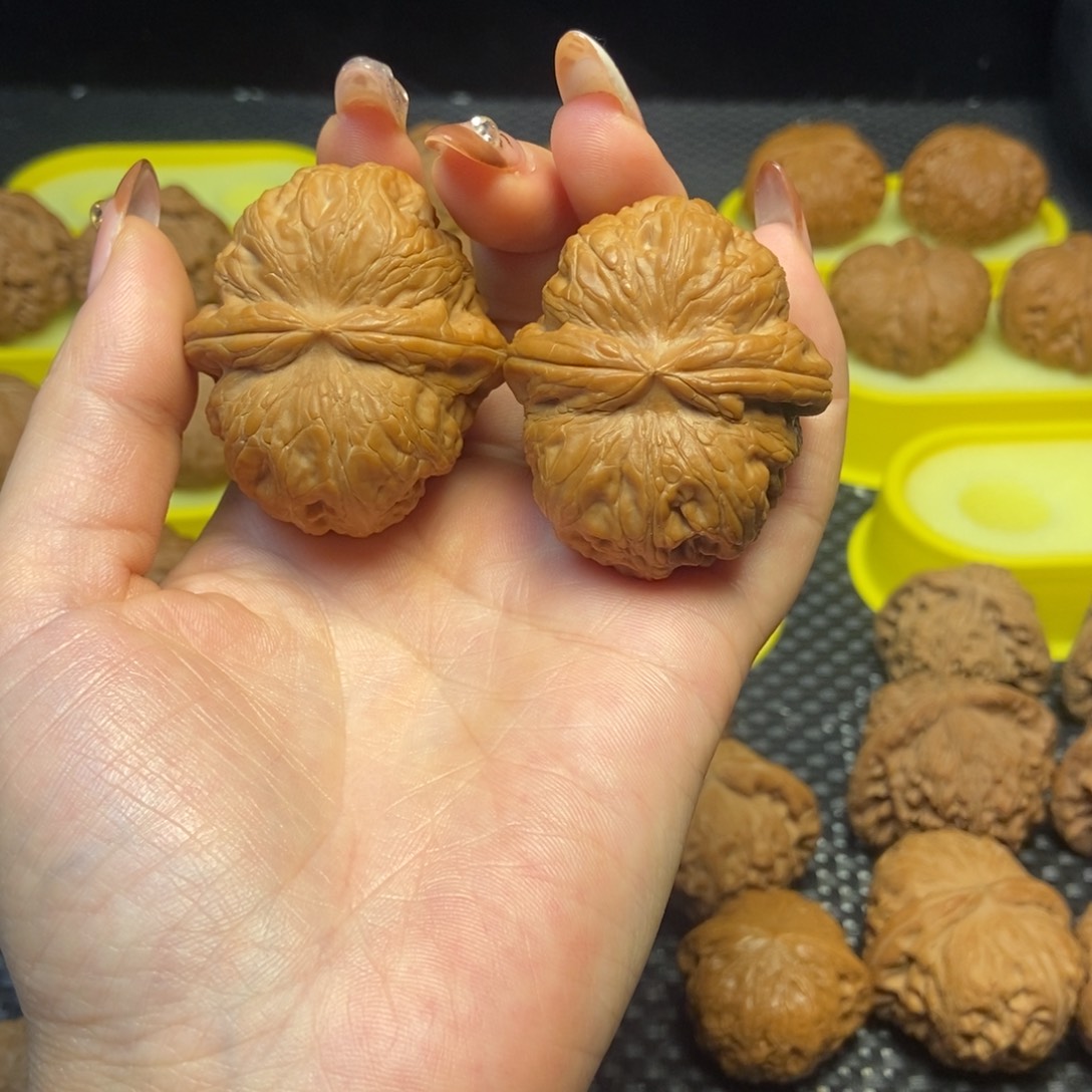 华***展把件文玩核桃元宝46全品