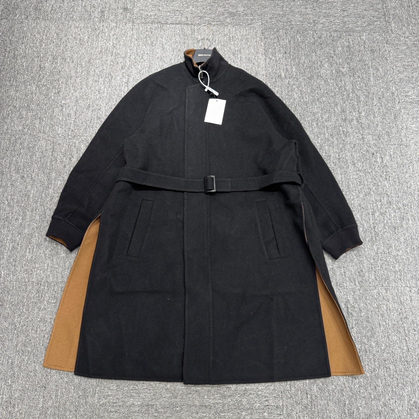 未使用 DIOR/迪奥 编码15147 Dior 羊毛大衣 尺码：48码