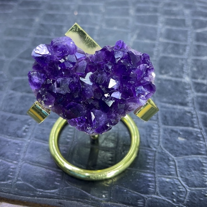 未镶嵌珠宝半成品水晶