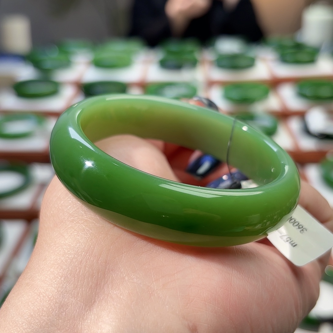 和田玉未镶嵌手镯58