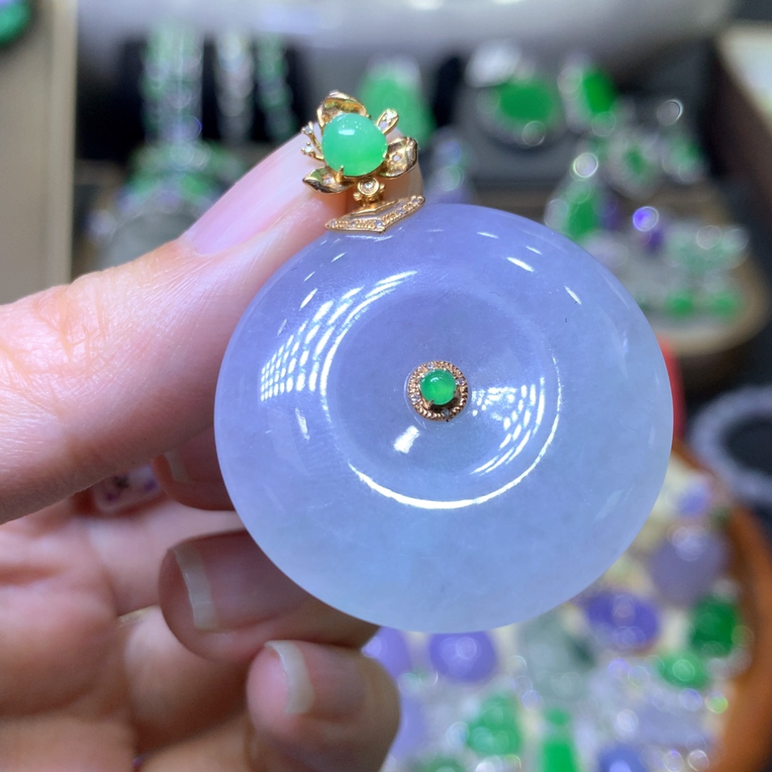 【闪购商品】翡翠颈饰18K金镶嵌翡翠吊坠项链