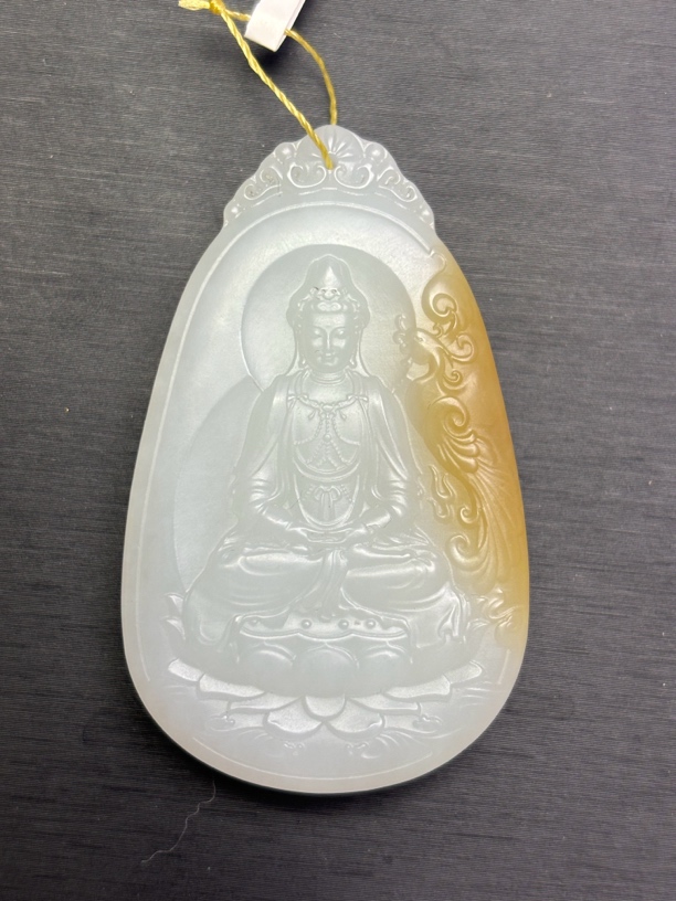 和田玉新疆且末糖羊脂白观音巧雕观音