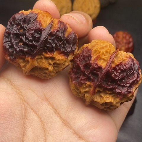 文玩核桃把件42尺绣球