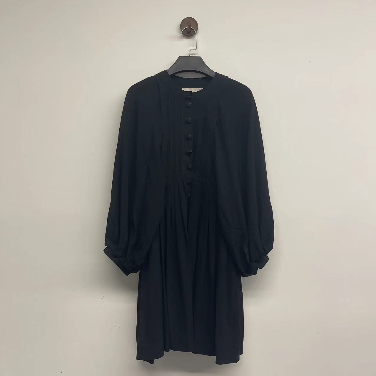 全新未使用 Celine/思琳 黑色雪纺灯笼袖连衣裙/38码