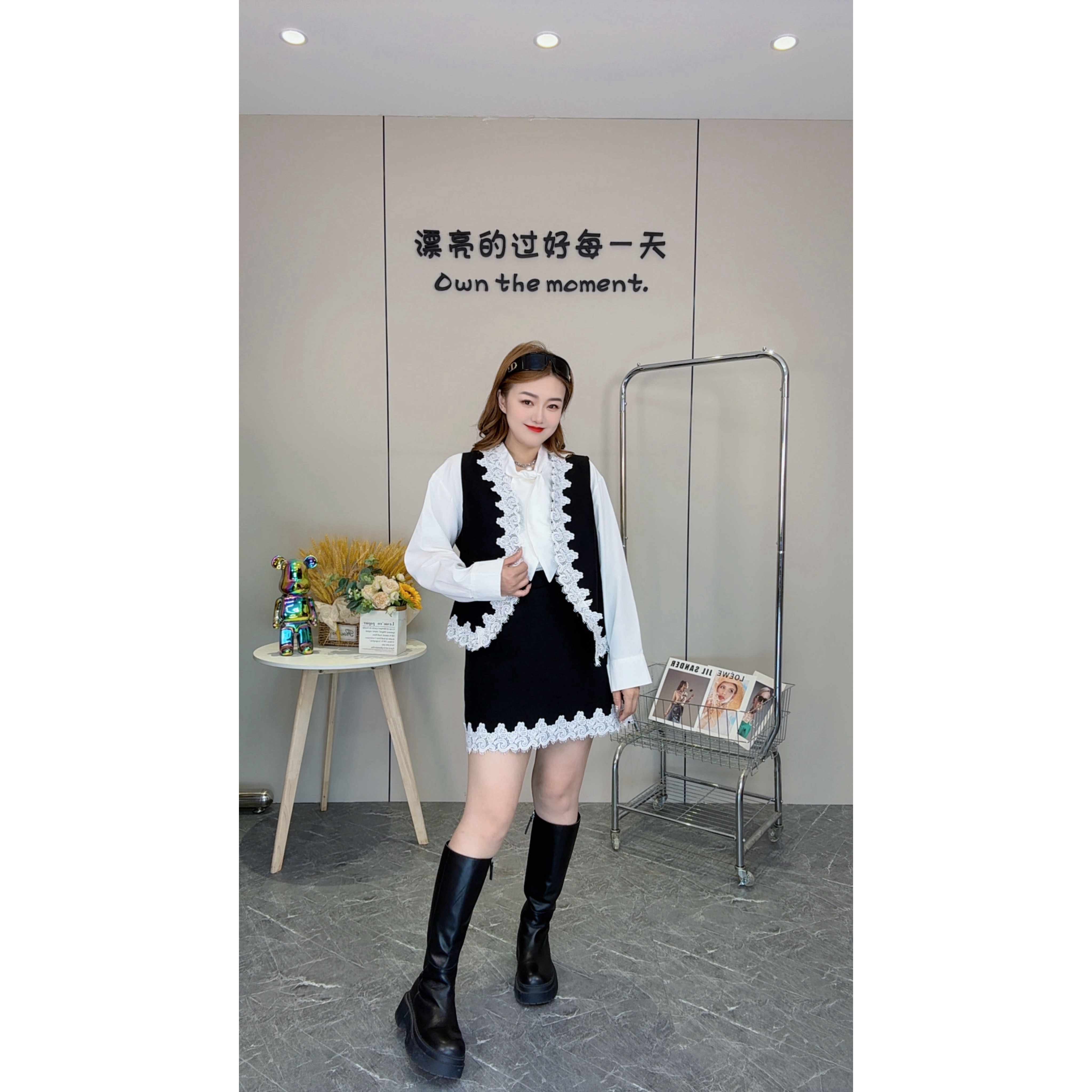 大码小香风蕾丝拼接马甲套装女秋2025新款衬衫半身裙三件套6106