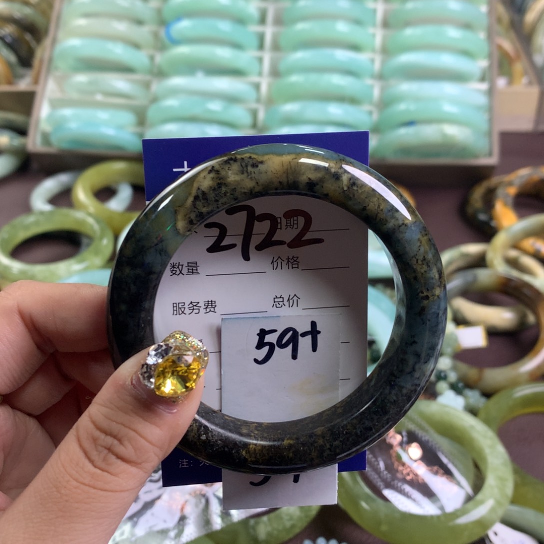 蛇纹石玉手镯未镶嵌2722