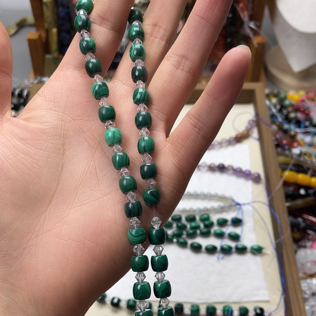 玛瑙/玉髓未镶嵌珠宝半成品卡8孔雀石鼓珠一条