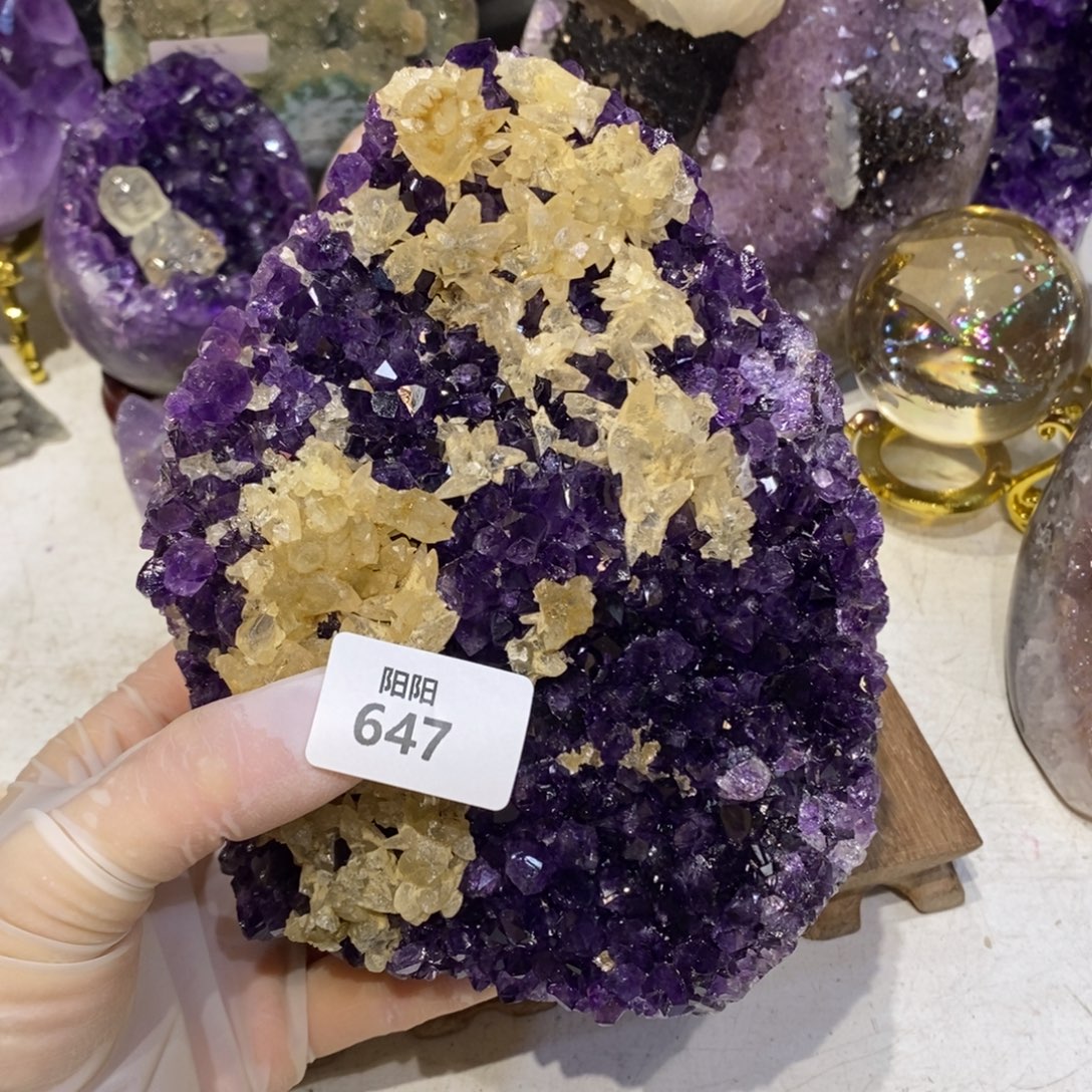 大型摆件（非配饰）紫晶未镶嵌方解石