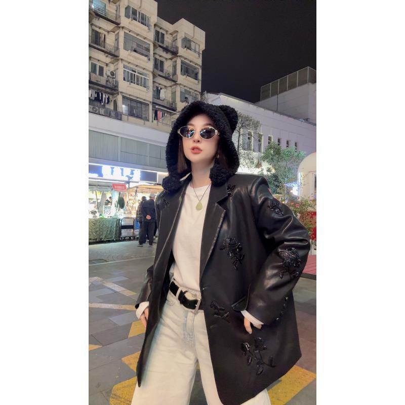 89989：刺绣常规款厚款可调节长袖气质设计师羽绒秋冬女装
