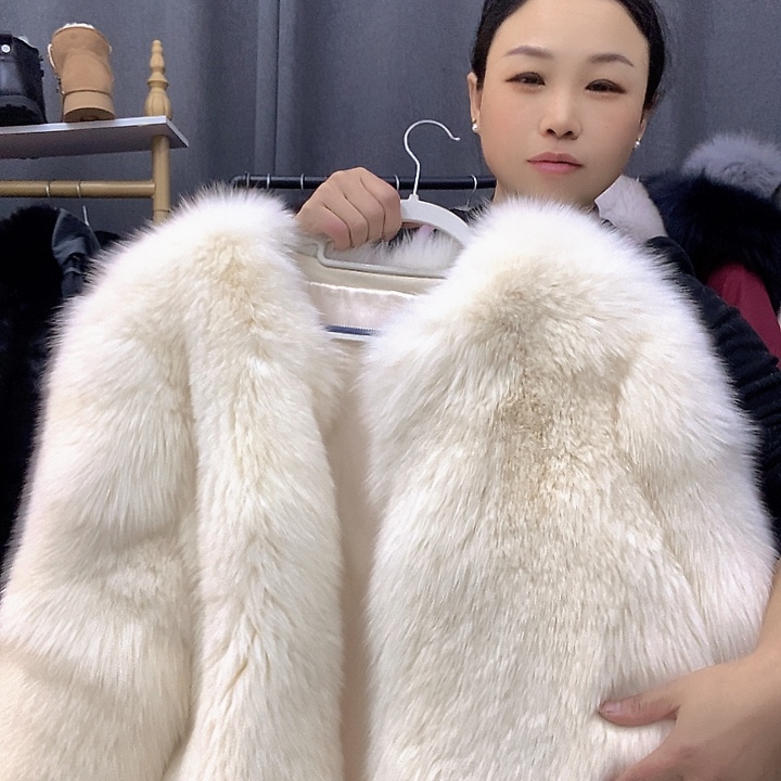 J****.狐狸王皮草外套