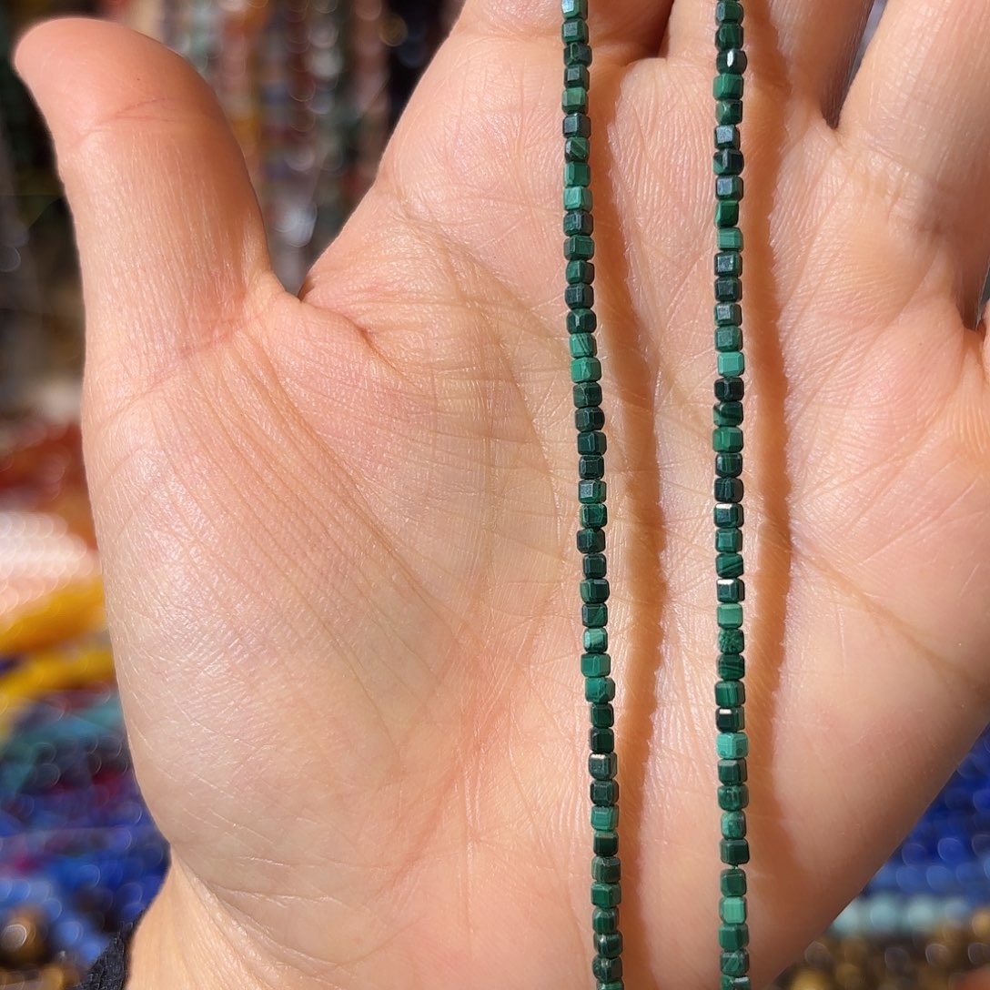 玛瑙/玉髓未镶嵌珠宝半成品孔雀石方糖卡2一条