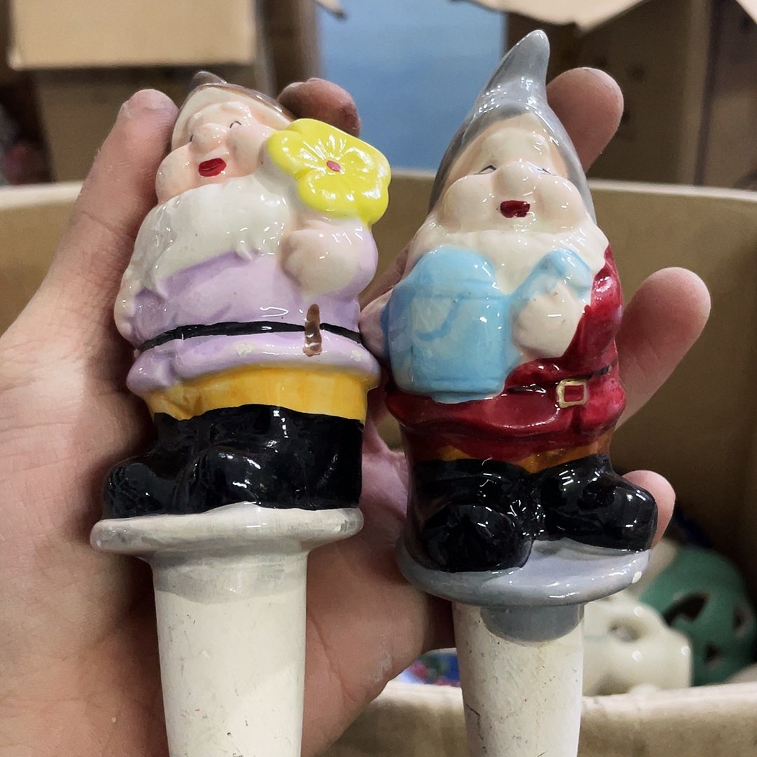 摆件    封釉。  微瑕。