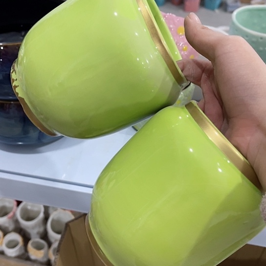 多肉绿植陶瓷花盆9.9包邮，有孔，微瑕