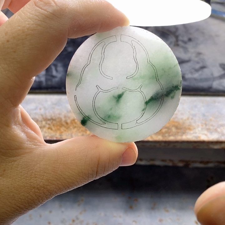 定制翡翠未镶嵌大佛公