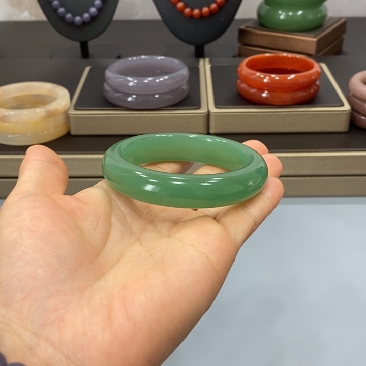 东陵石手镯未镶嵌S****e