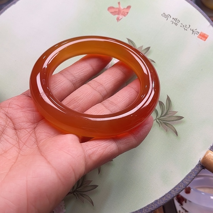 玛瑙/玉髓未镶嵌手镯