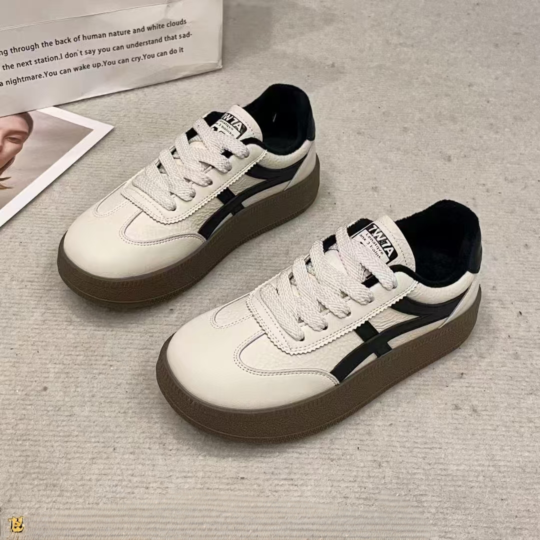 网红小白鞋运动时尚休闲百搭德训鞋(尺码偏小)