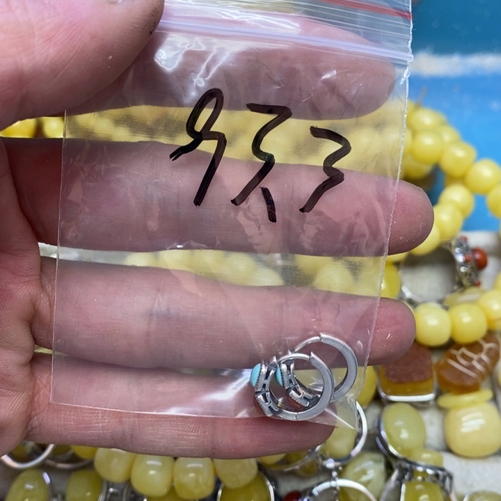 南红玛瑙耳钉银S925镶嵌多样性发货