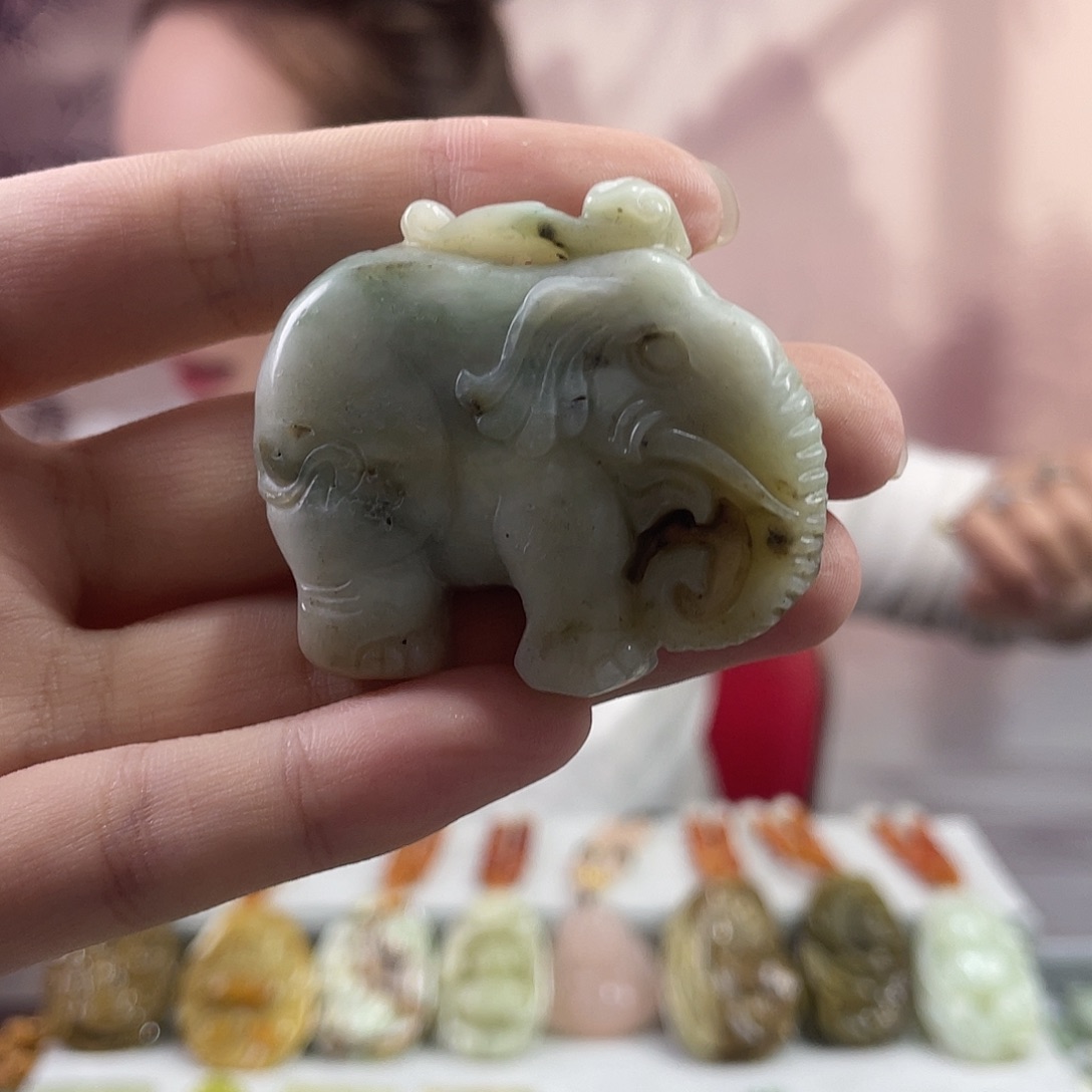 蛇纹石玉未镶嵌吊坠(赠链)