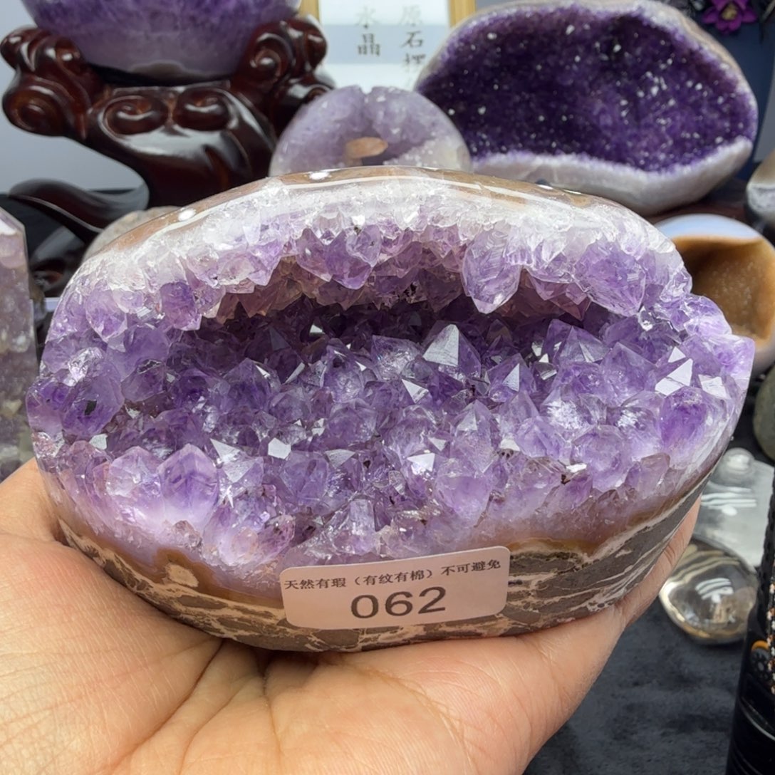 紫晶未镶嵌珠宝半成品