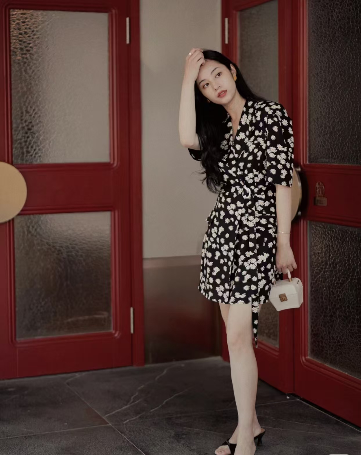 三 老表家撤柜女装显瘦连衣裙