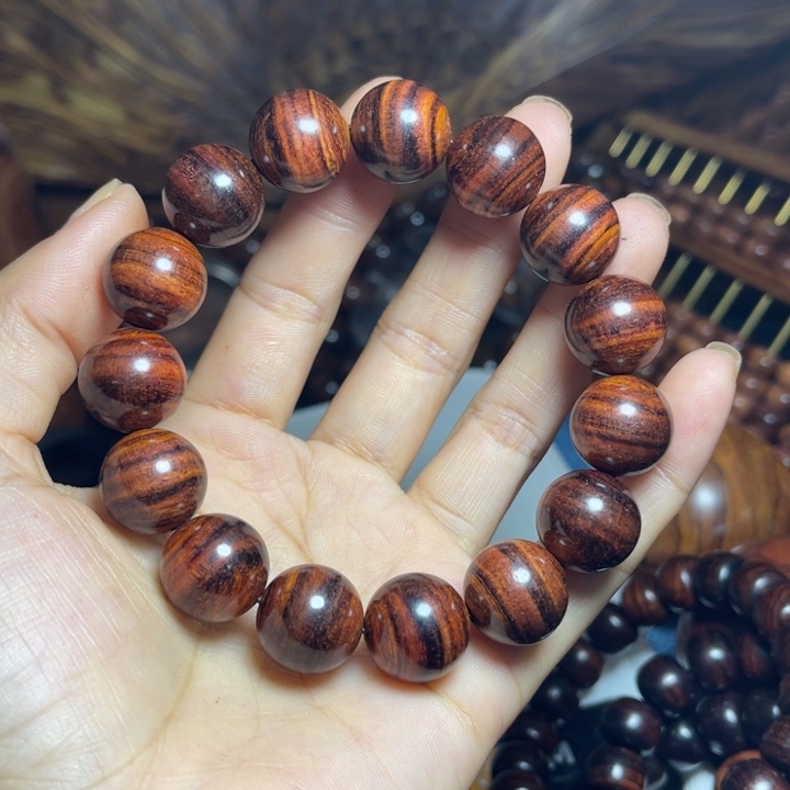 端景台花梨木类海南黄花梨1.5虎皮纹手串
