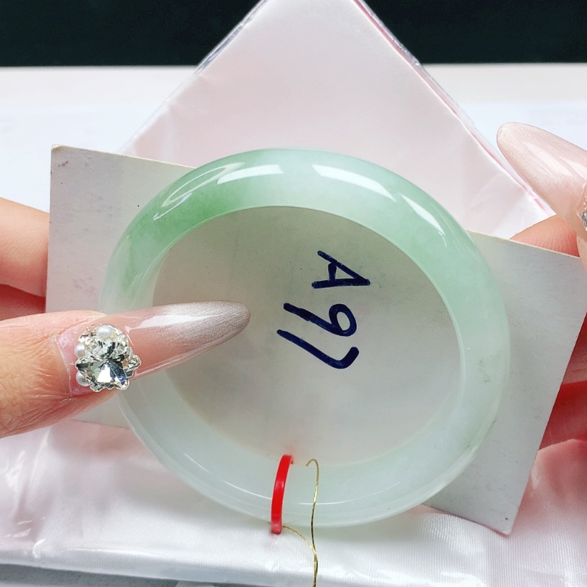 【闪购商品】翡翠手镯未镶嵌53.6圈