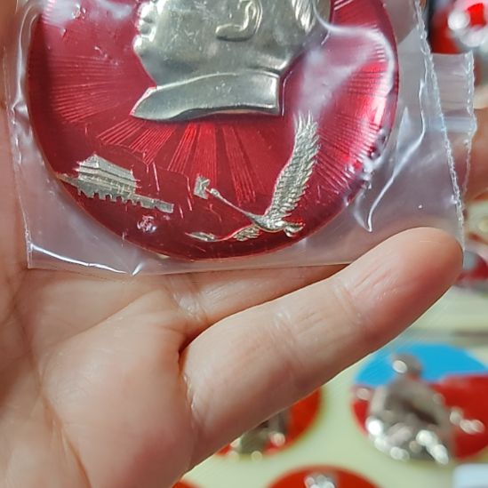 泉***咚像品相非常不错的