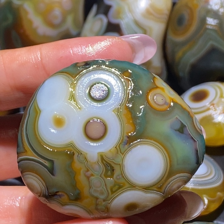 玛瑙/玉髓未镶嵌珠宝奇石35