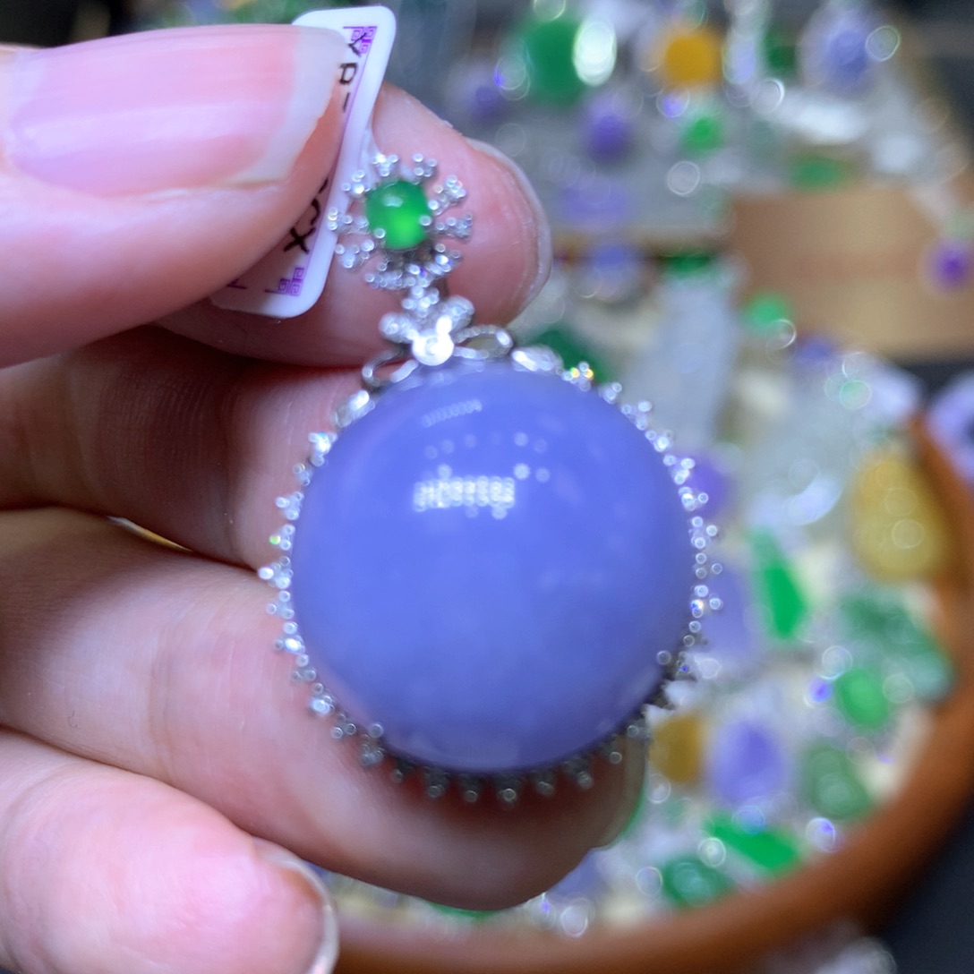 【闪购商品】翡翠颈饰18K金镶嵌翡翠吊坠项链