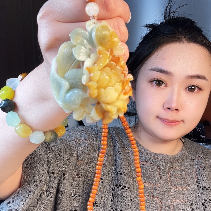 未镶嵌蛇纹石玉颈饰浅*