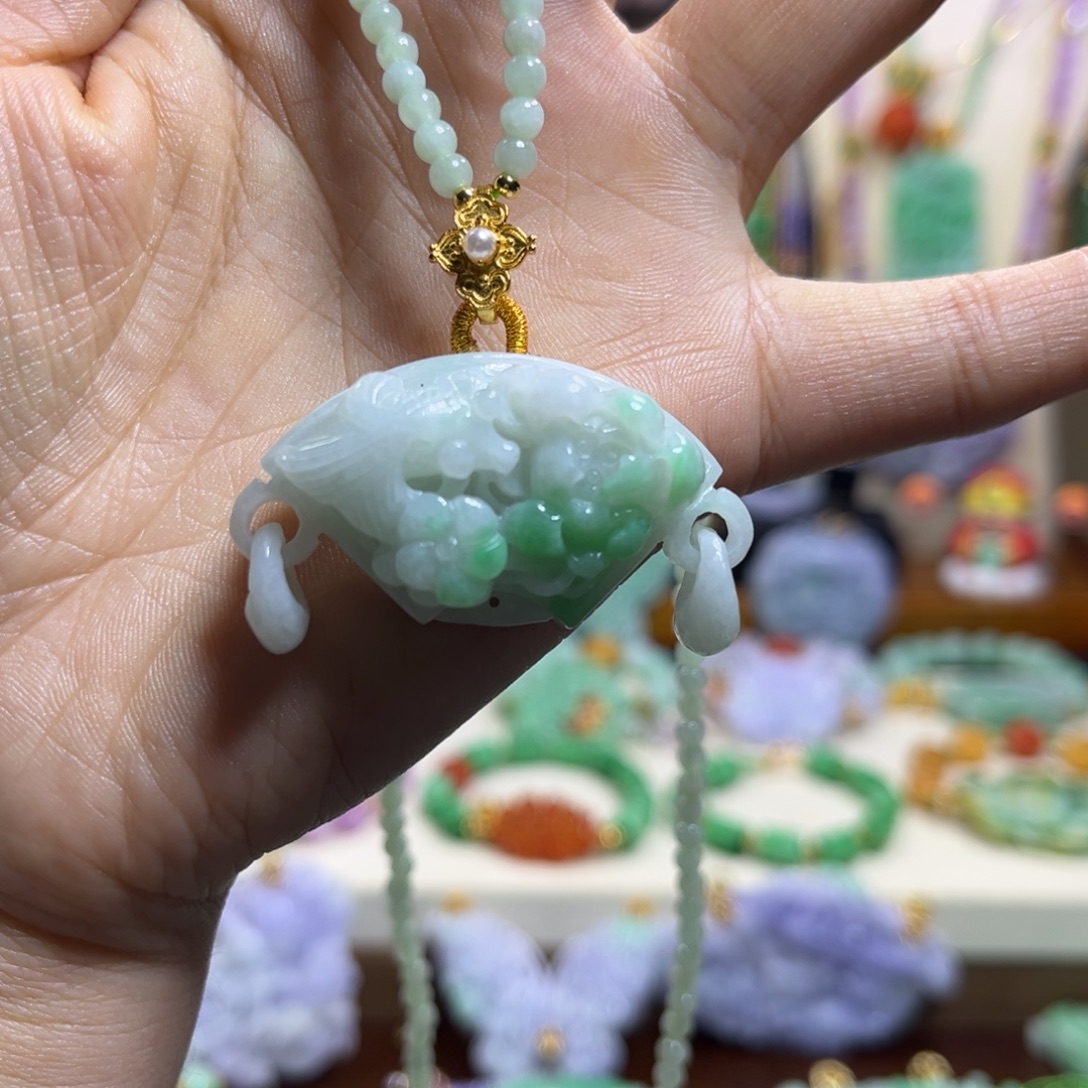 翡翠未镶嵌颈饰天然翡翠