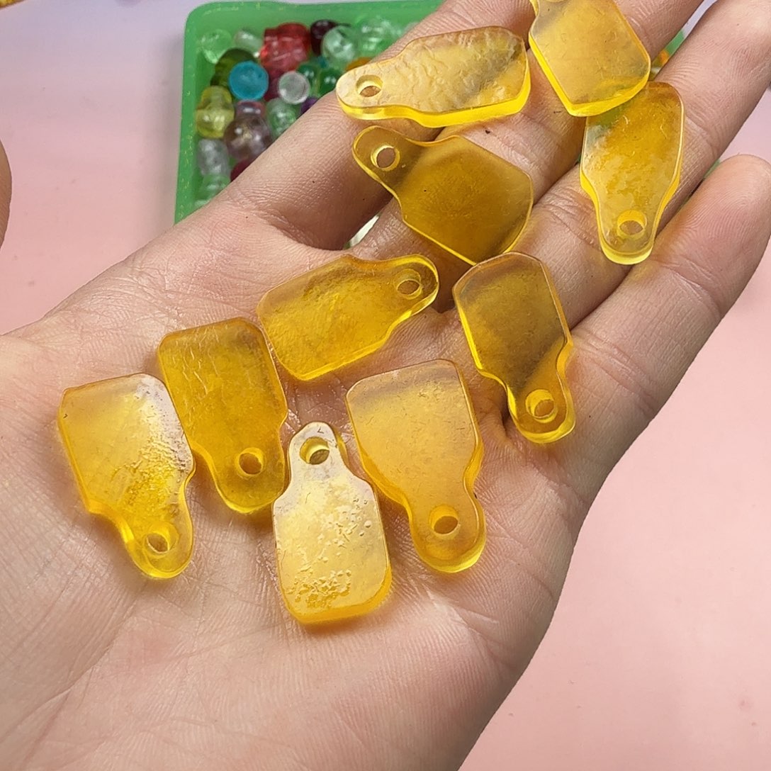 树脂磁石瑕疵两个