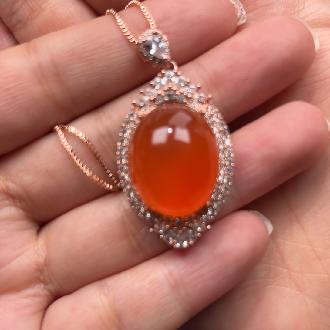 南红玛瑙吊坠(不含链)合金懒*?