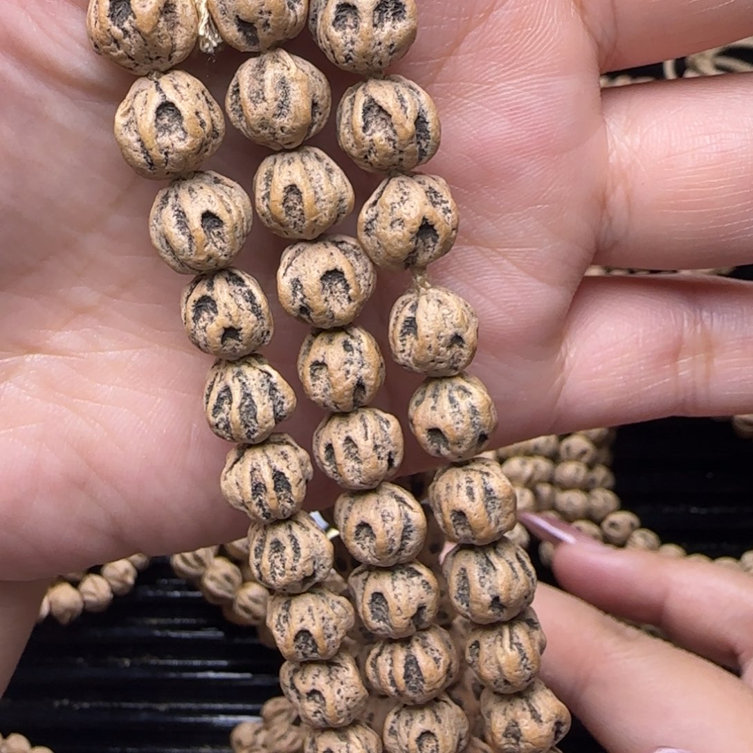 柏香籽/百香籽手串M****n