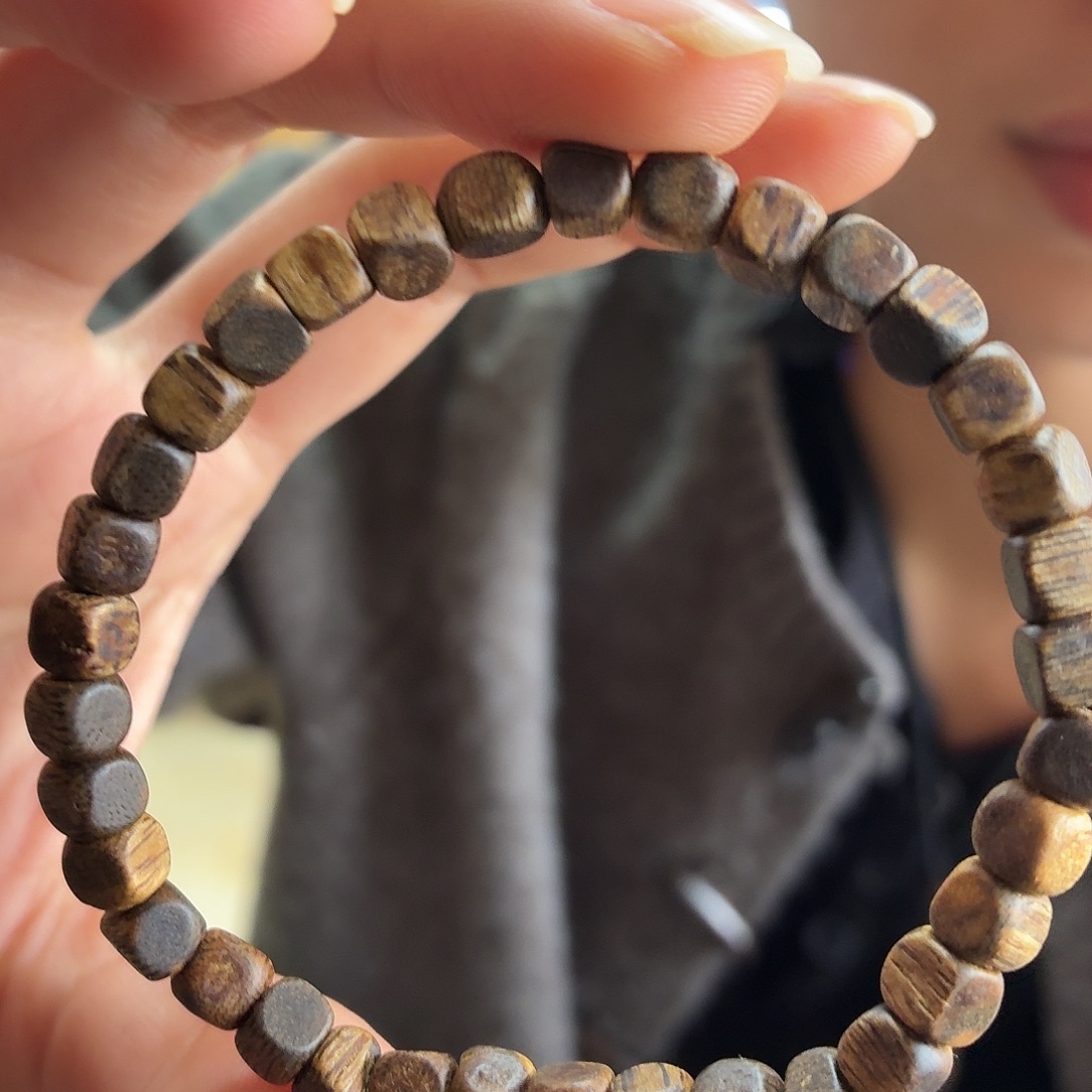 沉香碎屑沉香方唐