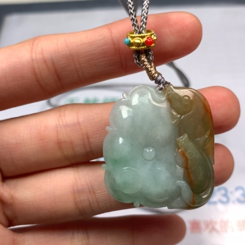 翡翠颈饰未镶嵌翡翠