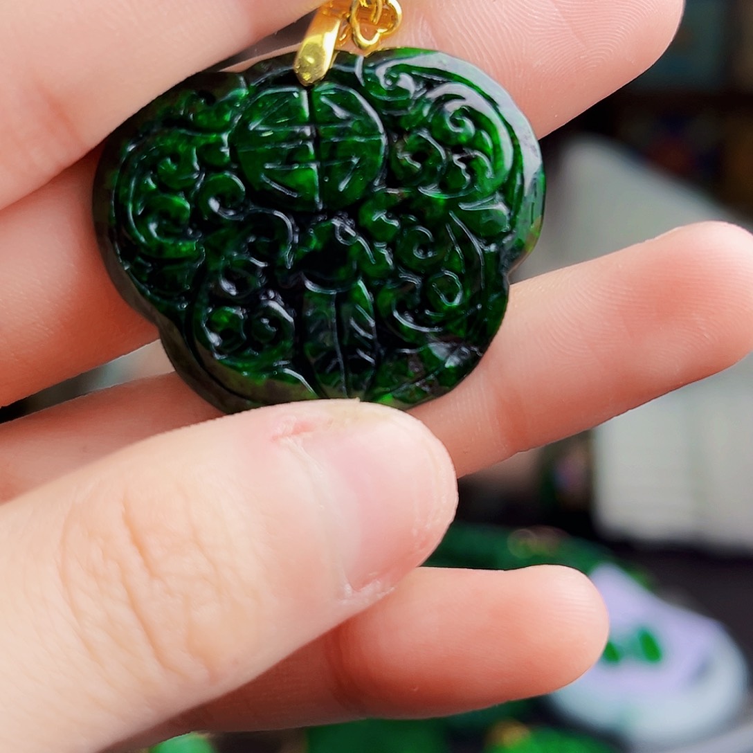 颈饰银S925镶嵌翡翠多样性