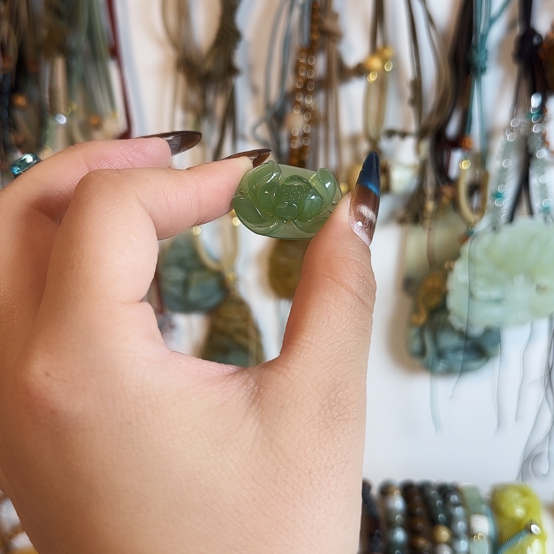 暖****蛇纹石玉合金颈饰